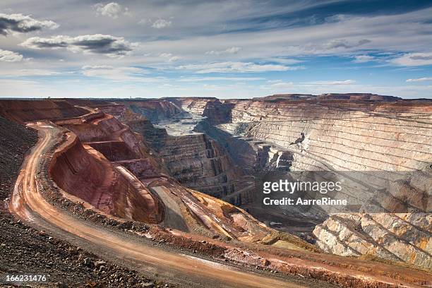 super pit gold mine in australia - mining natural resources stock pictures, royalty-free photos & images