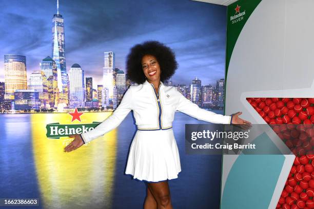 Amanda Seales attends the Heineken Suite of The US Open Tennis Championships at the USTA National Tennis Center In New York at USTA Billie Jean King...