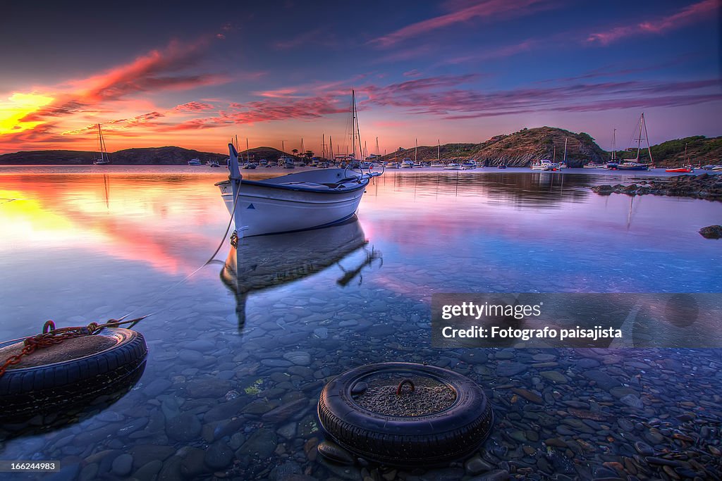 Amanecer en Portlligat