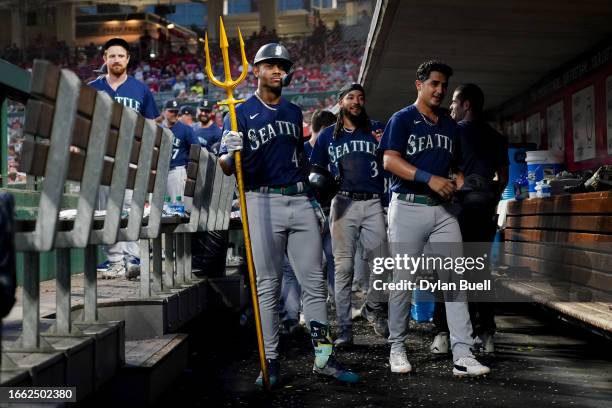 Julio Rodríguez of the Seattle Mariners celebrates after hitting a home run in the sixth inning against the Cincinnati Reds at Great American Ball...