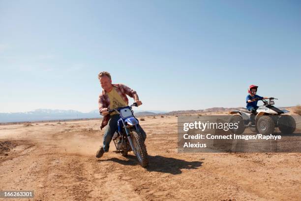 Desert Bike Rider Dirt Bike Desert Photos and Premium High Res Pictures - Getty Images