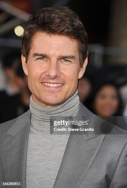 Tom Cruise arrives at the "Oblivion" - Los Angeles Premiere at Dolby Theatre on April 10, 2013 in Hollywood, California.