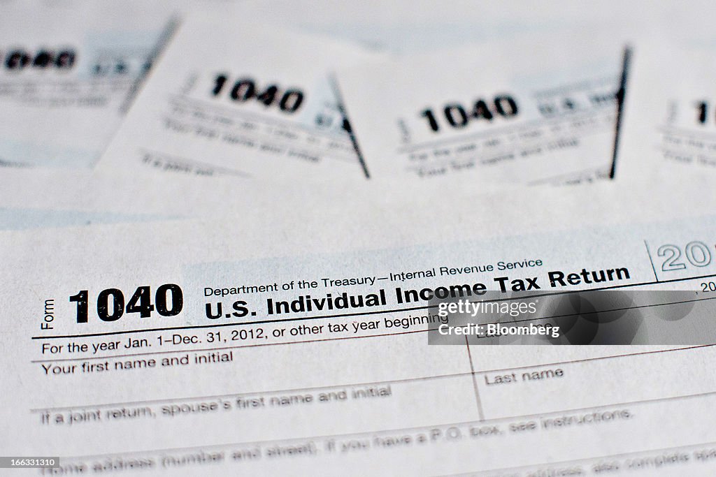 1040 & 1040EZ Tax Forms Ahead Of 2013 Income Tax Deadlines