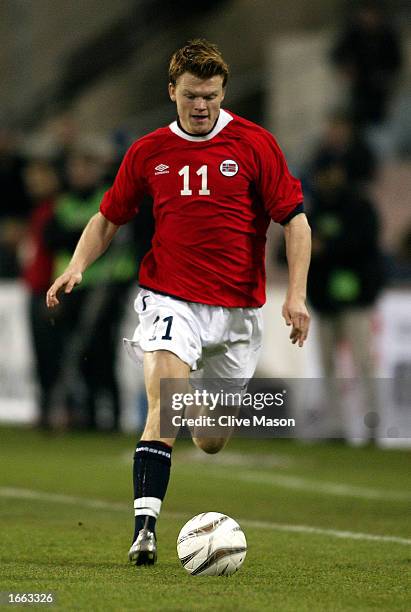 John Arne Riise of Norway runs with the ball during the International Friendly match between Austria and Norway held on November 20, 2002 at the...