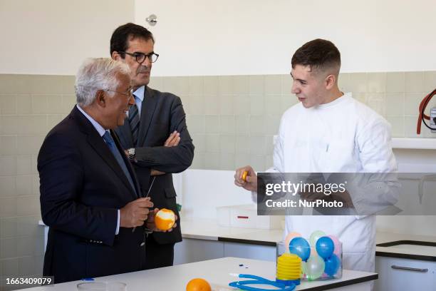 The Mayor of Porto, Rui Moreira, the Prime Minister, Antonio Costa,visited the renovation works at Escola Secundaria Alexandre Herculano, which...