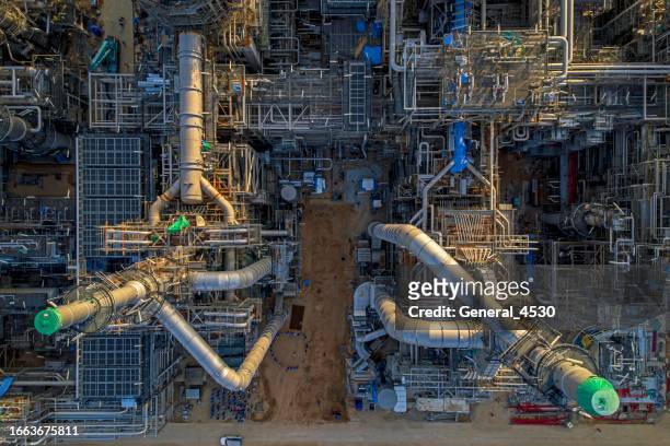 aerial top view products and services for the oil refining and petrochemical industries. - hydrocarbon stock-fotos und bilder
