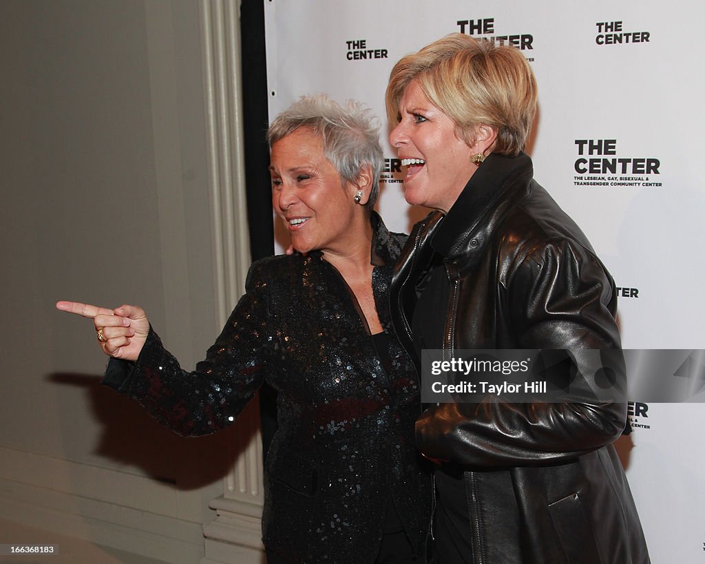Kathy "K.T." Travis and wife Suze Orman attend the Center Dinner