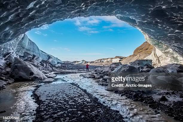 ice cave, fallsjokull glacier, iceland - jökulsárlón lagoon stock-fotos und bilder