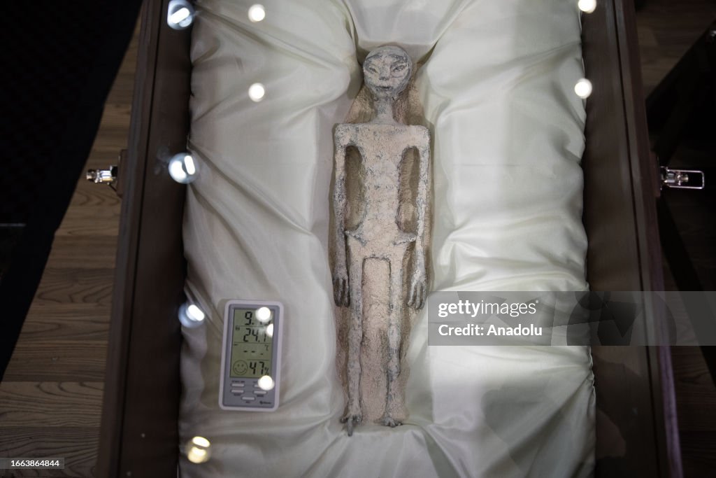 "Non-human" alien corpses are displayed to the media in Mexico City