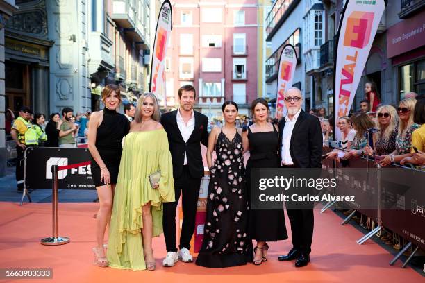 Actors Andrea Guash, Miriam Díaz Aroca, Manu Baqueiro, Itziar Miranda, Aida Folch and Roberto Álvarez attend the 'Amar Es Para Siempre' premiere at...