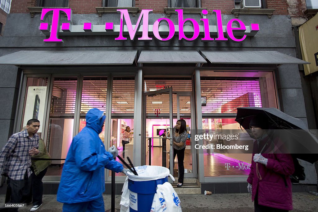 T-Mobile Debuts $99 IPhone Today in Bid to Stem Customer Exodus