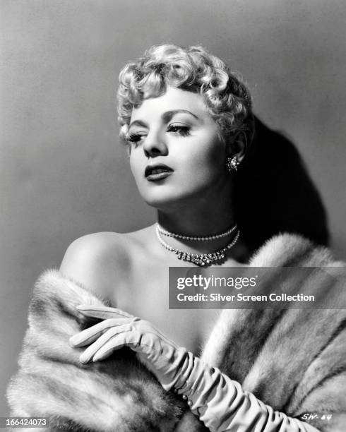 1,409 Shelley Winters Photos & High Res Pictures - Getty Images