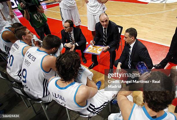 Head coach Pablo Laso of Real Madrid gives instructions during the Turkish Airlines Euroleague Play Off game 2 against Maccabi Electra Tel Aviv at...