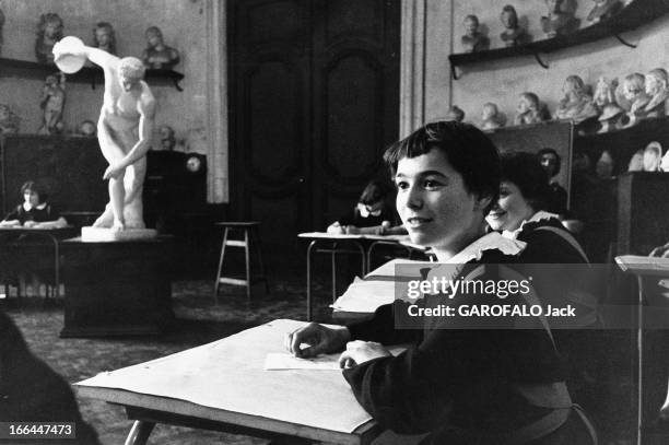 150Th Anniversary Of The School Of The Legion Of Honour In Saint-Denis. Guillemette, 13 ans, la nouvelle 'demoiselle de Saint-Denis', découvre son...