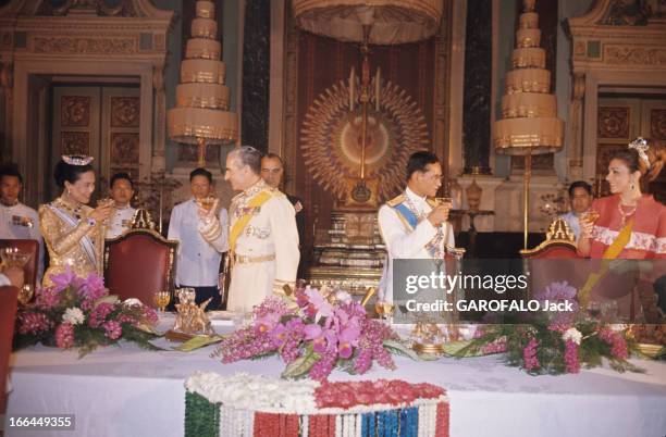 Official Visit Of The Shah Of Iran To Thailand. Bangkok - février 1968 - A l'occasion de la visite officielle du Shah d'Iran, au palais Boromabinan,...