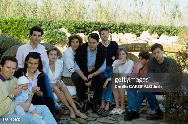 Rendezvous With Michel Noir, Mayor Of Lyon, With Family On Holiday Near Saint-Tropez. En France, près de Saint-Tropez, en mars 1989, Michel NOIR,...