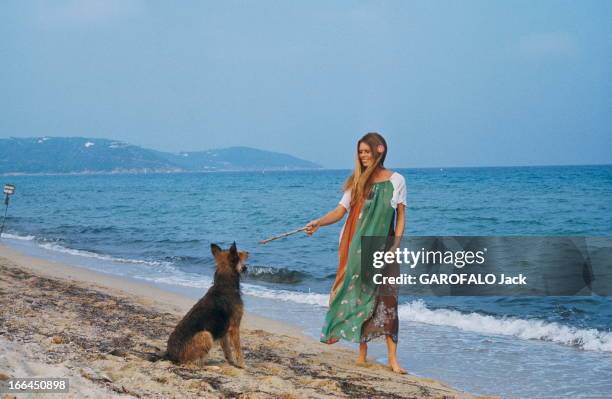 Brigitte Bardot Still Beautiful At 40. Saint-Tropez - Septembre 1974 --- Portrait de Brigitte BARDOT à l'heure de son anniversaire : 40 ans. A la...