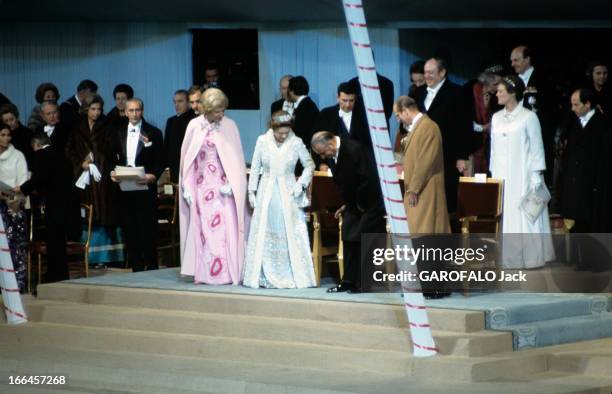 The Official Visit To France Of Elizabeth Ii With Mr And Mrs Pompidou. Paris, Champs de Mars- 16 mai 1972- A l'occasion de son voyage officiel, sous...