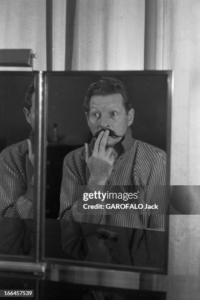 Meeting Danny Kaye. France, Paris, 14 novembre 1957, le chanteur et acteur américain Danny KAYE est venu vivre dans la capitale française le temps...