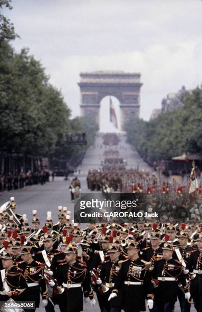 The Military Parade Of July 14Th, 1989. France- Paris- période 1956-1958- Le défilé du 14 juillet sur l'avenue des Champs Elysées. Le Régiment de la...