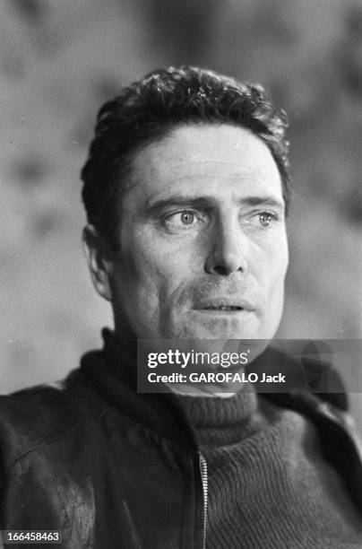 Close-Up Of Raf Vallone. France, Paris, 13 mars 1958, Raf VALLONE, acteur et metteur en scène italien, tient le rôle principale dans la pièce 'Vu du...