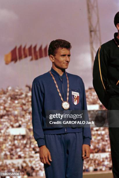 Rome Olympic Games 1960: Michel Jazy 1500M Gold Medal. Rome- Jeux olympiques d'été de 1960- 25 août au 11 septembre- Le coureur Michel JAZY, médaillé...