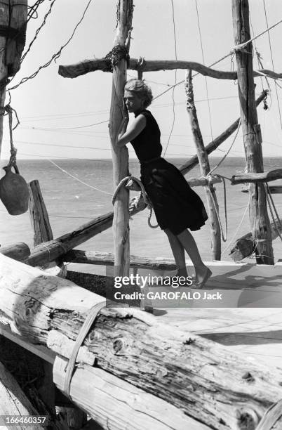 Rendezvous With Jules Dassin And Melina Mercouri On The Shooting Of 'Laloi' In 1956. En juin 1956, pendant le tournage du film 'la loi' de Jules...