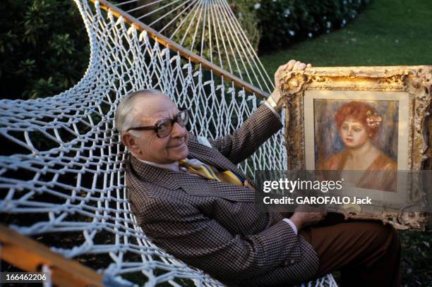 Rendezvous With Armand Hammer. Le 2 février 1977, lors d'une séance de portraits, dans un jardin assis dans un hamac, l'industriel et collectionneur...