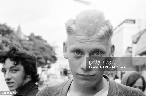 The Punks In London. Angleterre, Londres, 23 septembre 1979, Les punks, anarchistes de la pop-musique voient revenir la mode des années 60, et les...