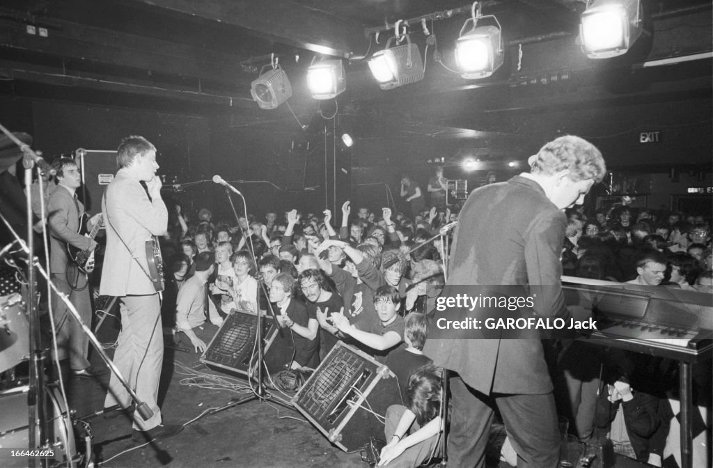 THE PUNKS IN LONDON