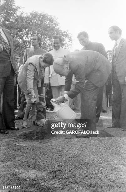 Official Visit Of Valery Giscard D'Estaing To India. Inde, 27 janvier 1980, visite officielle du président de la République française Valéry GISCARD...