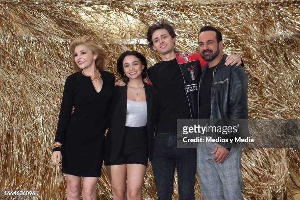 Itatí Cantoral, Karla Gaytan, Diego Peniche and Ariel Miramontes pose for photos during the first day of filming of the movie 'Desastre en Familia'...