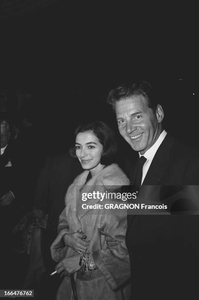 All Paris Came To Applaud Edith Piaf At The Olympia. Le tout Paris venu applaudir Edith PIAF à l'Olympia : dans la salle, Jean-Pierre AUMONT,...