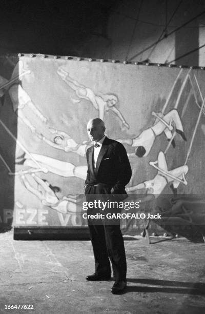 Yul Brynner At The Gala Of The Union Of Artists In 1958. Le 9 mars 1958, lors de la soirée de gala de l'union des artistes, Yul BRYNNER dans les...