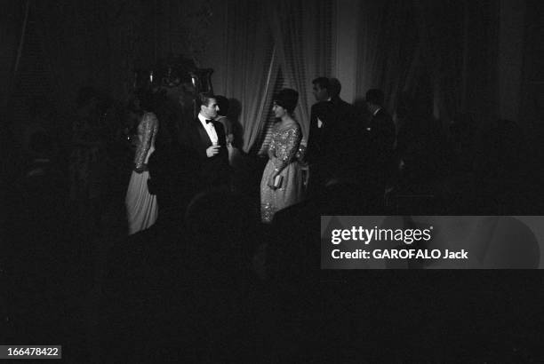 Engagement Of The Shah Of Iran With Farah Diba. Téhéran- 25 Novembre 1959- Les fiançailles du Shah Mohammad Reza PAHLAVI et Farah DIBA: lors du...