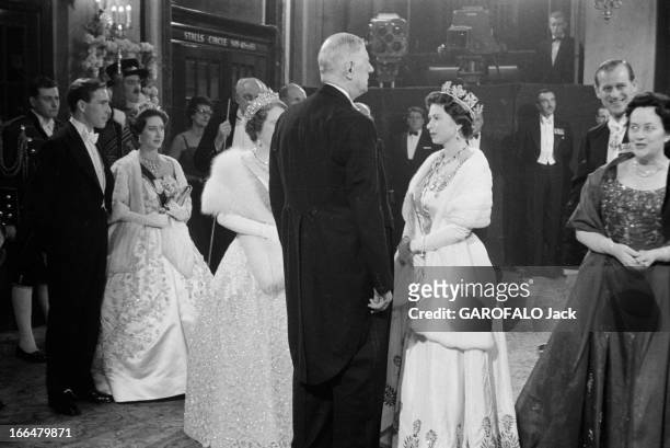 Official Visit Of Charles De Gaulle To The United Kingdom. Londres- 8 Avril 1960- Lors de la visite du Président Charles DE GAULLE et de son épouse:...