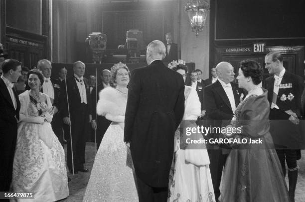 Official Visit Of Charles De Gaulle To The United Kingdom. Londres- 8 Avril 1960- Lors de la visite du Président Charles DE GAULLE et de son épouse:...