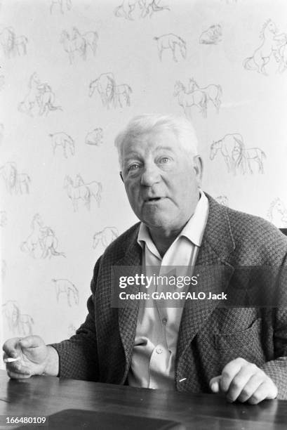 Rendezvous With Jean Gabin In His Farm In Normandy. France, Bonnefoi, 2 août 1962, chez lui, portrait de l'acteur Jean GABIN, qui vit dans son...