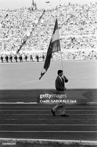 Rome Olympics Games 1960. Italie, jeux olympiques de Rome : ambiance, épreuves et rendez-vous avec des sportifs. 83 pays participèrent à ces jeux. 25...