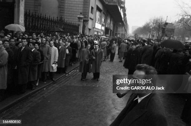 Henri-Georges And Vera Clouzot For The Release Of The Film 'Les Diaboliques'. Paris 1955, Henri-Georges CLOUZOT présente 'Les Diaboliques' adapté...