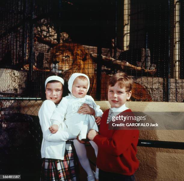 Rendezvous With Prince Rainier Iii Of Monaco With Family. A Monaco, en 1966, lors d'un reportage sur la famille princière DE MONACO, de gauche à...