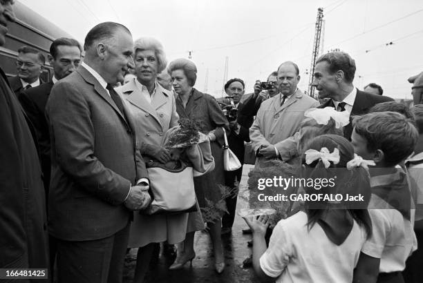 Official Visit Of Georges Pompidou And His Wife Claude To Moscow And Leningrad. Union soviétique, juillet 1967, le Premier ministre français Georges...