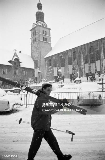 Rendezvous With Adrien Duvillard. France, 21 janvier 1960, Adrien DUVILLARD, skieur alpin français, fait partie de l'équipe de France de ski. Lors...