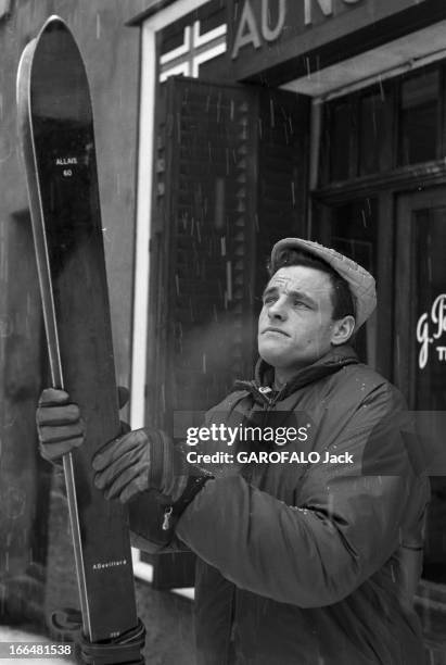 Rendezvous With Adrien Duvillard. France, 21 janvier 1960, Adrien DUVILLARD, skieur alpin français, fait partie de l'équipe de France de ski. Lors...