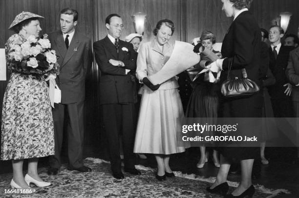 The 18Th Birthday Of Beatrix Of Holland In 1956. Aux Pays-bas- en juillet 1956, Beatrix de Hollande fête ses 18 ans. Lors d'une cérémonie, la...