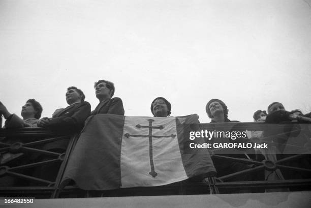 Official Visit Of Charles De Gaulle To The United Kingdom. Londres- 6 Avril 1960- Lors de la visite du Président Charles DE GAULLE et de son épouse:...