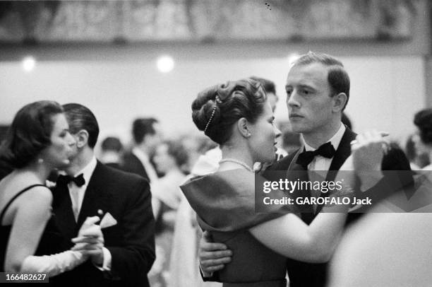 Marriage Of Princess Marie-Louise Of Bulgaria With The Count Karl Of Leiningen. Le 21 février 1957 à Cannes, en France, lors du mariage de la...