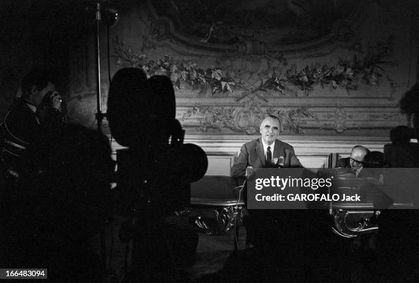 Results 2Nd Round Of Legislative Elections June 1968. France, Paris, 30 juin 1968, le Premier ministre français Georges POMPIDOU apprend les...