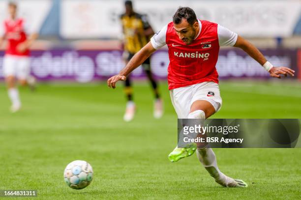 Evangelos Pavlidis of AZ Alkmaar during the Dutch Eredivisie match between Vitesse and AZ Alkmaar at Stadion Gelredome on September 3, 2023 in...