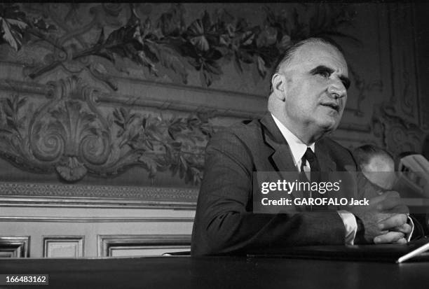 Results 2Nd Round Of Legislative Elections June 1968. France, Paris, 30 juin 1968, le Premier ministre français Georges POMPIDOU apprend les...